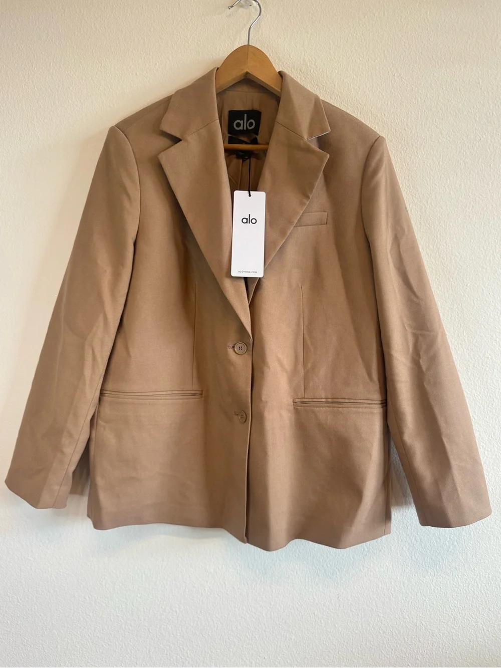 ALO Yoga First Class Blazer Toasted Almond